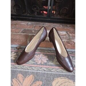 Hush Puppies Womens Brown Leather Comfort Pumps Size 10 Low Heel Textured Shoes